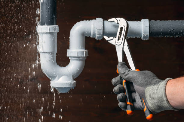 Professional Leak Detection technician working in Gentry, AR